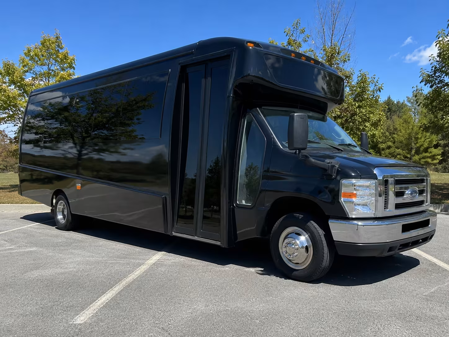 sunrise 15 passenger minibus rental