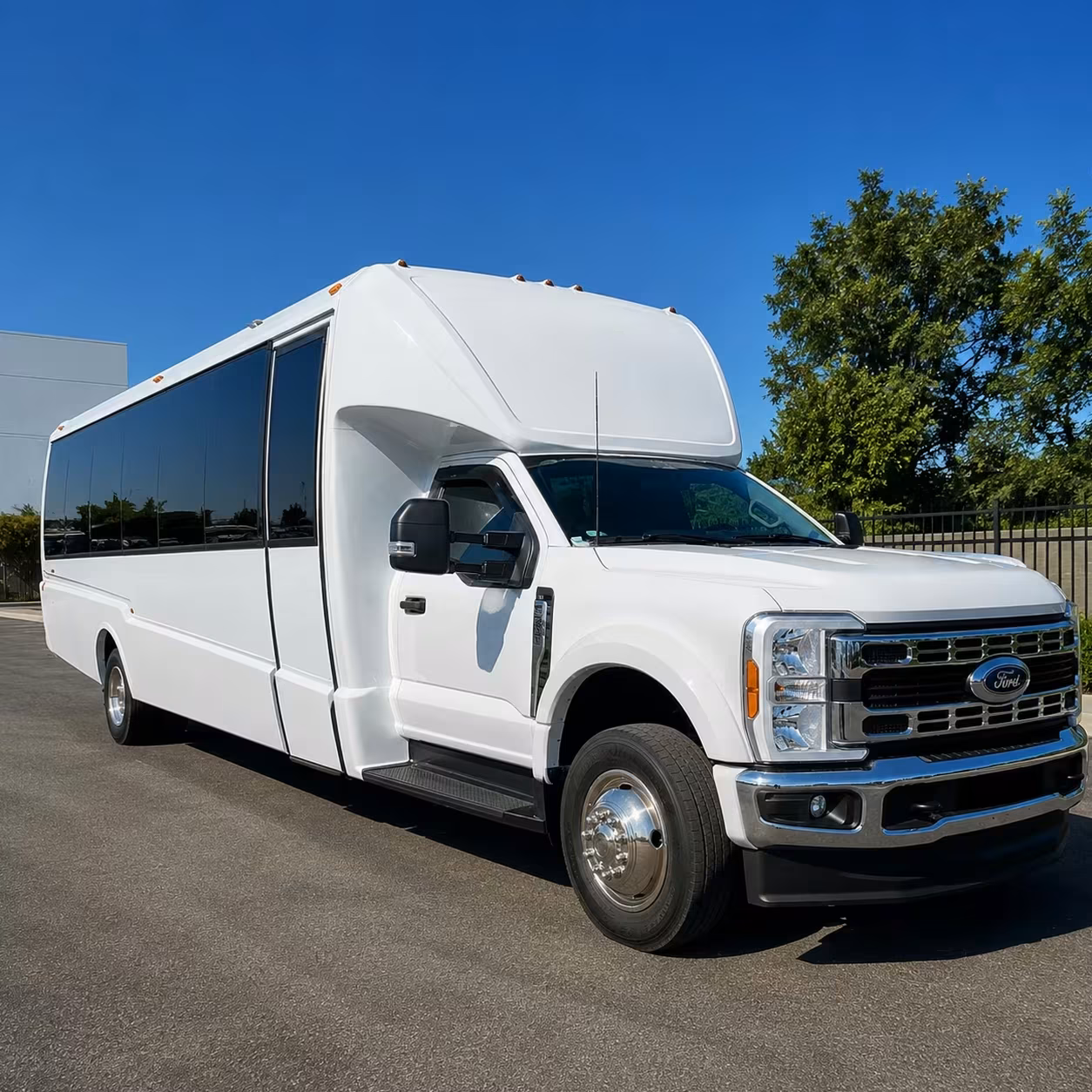 sunrise minibus rentals for smaller classes and specialized programs