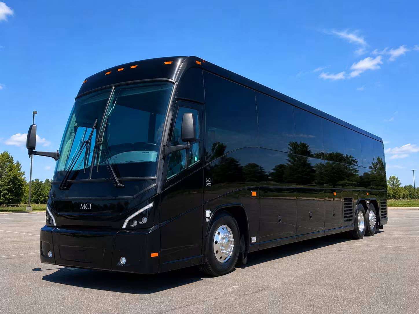 sunrise shuttle buses that keep your whole sports group together